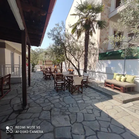 Nafsika Apartment *