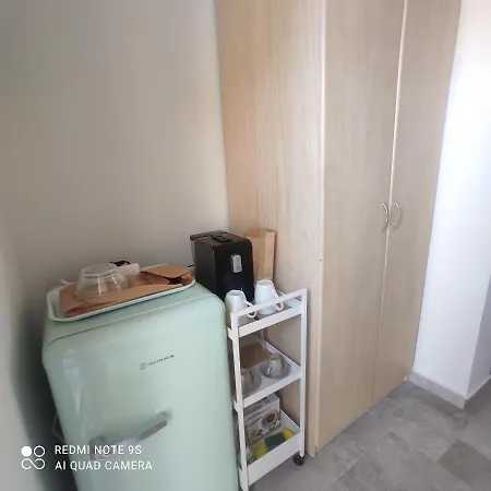 Nafsika Apartment *