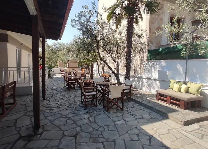 Nafsika Апартаменты *